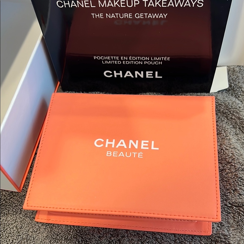 Chanel Beaute Limited Edition pouch from the nature getaway collection